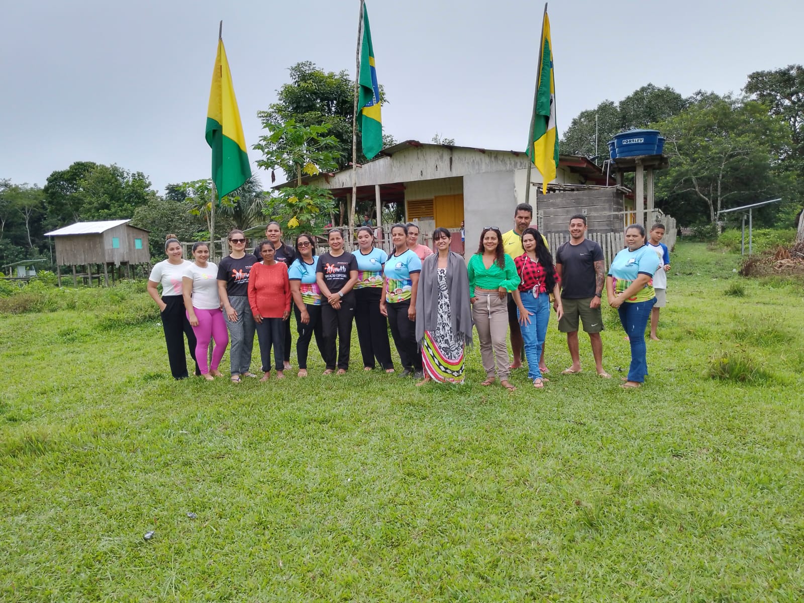 Escola ribeirinha realiza homenagem pelos 48 anos de Mâncio Lima