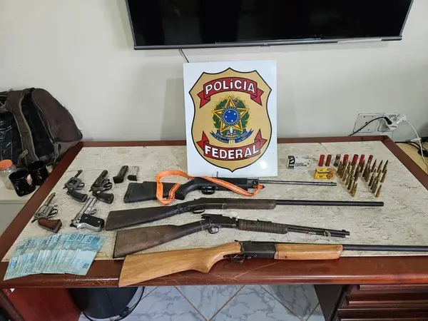 PF prende suspeitos de tráfico internacional de armas na fronteira com a Bolívia