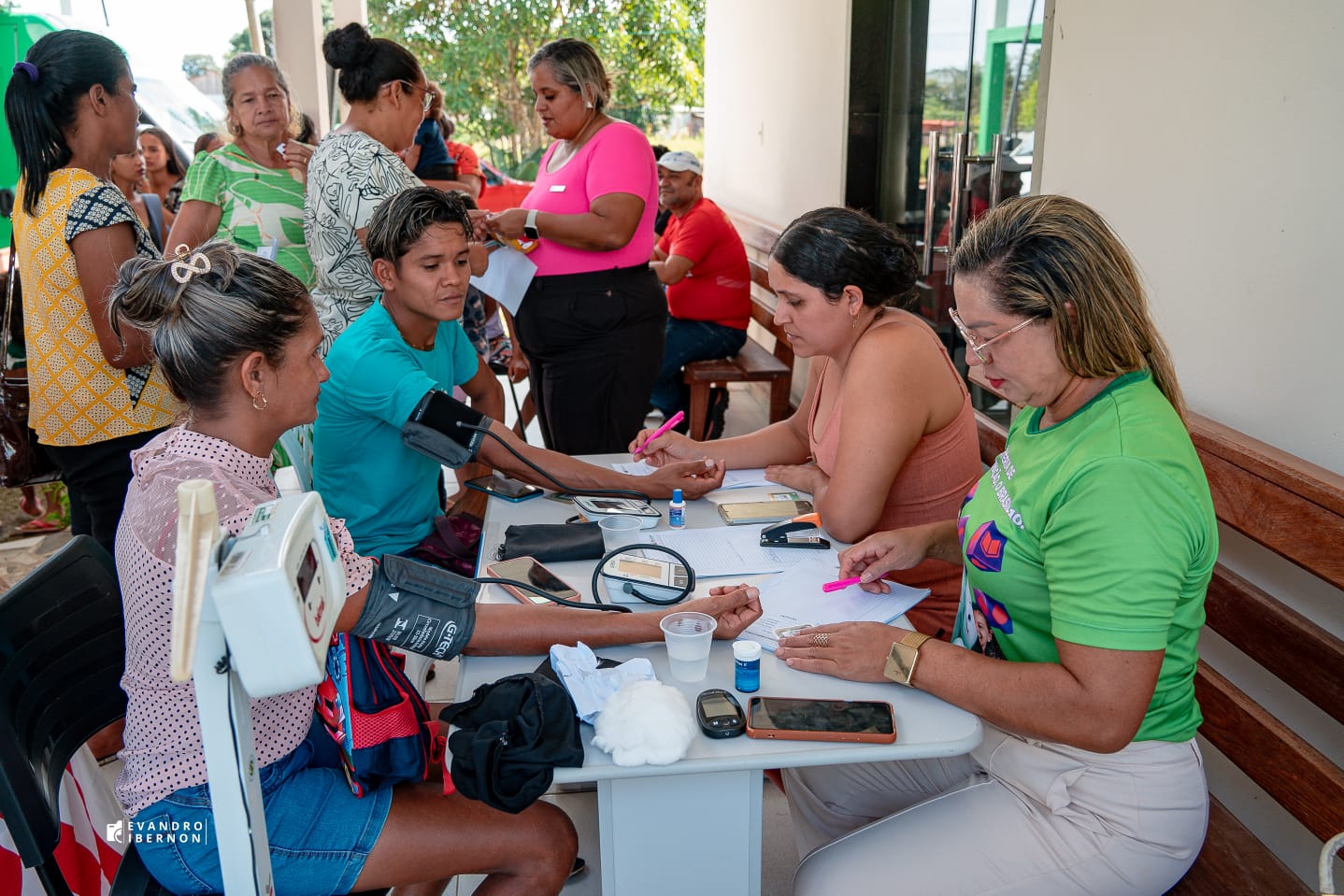 Saúde mais perto de quem precisa: Prefeitura de Mâncio Lima leva mutirão de atendimentos à comunidade dos Caetanos