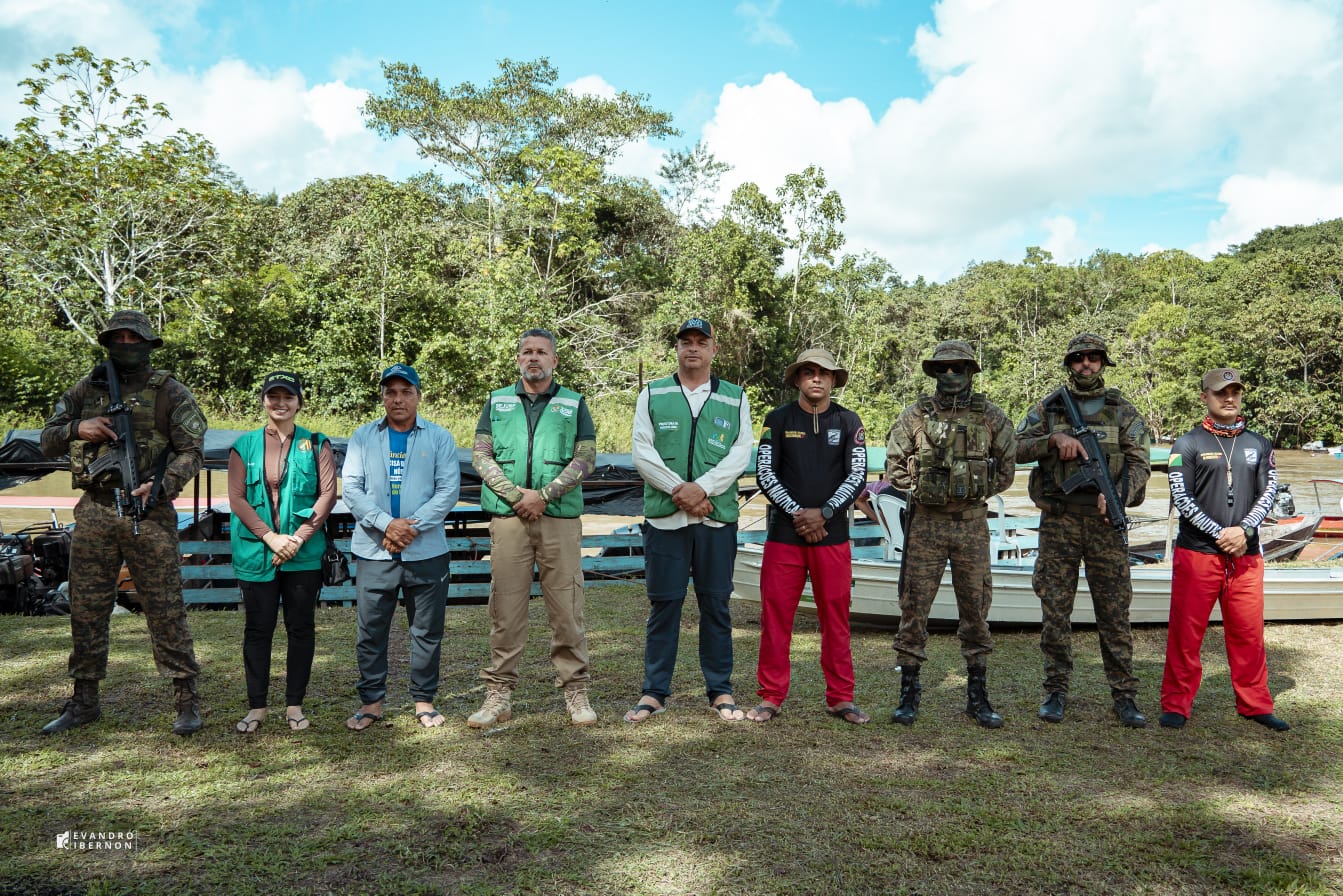 Saúde itinerante leva especialistas e esperança às comunidades ribeirinhas do Rio Azul
