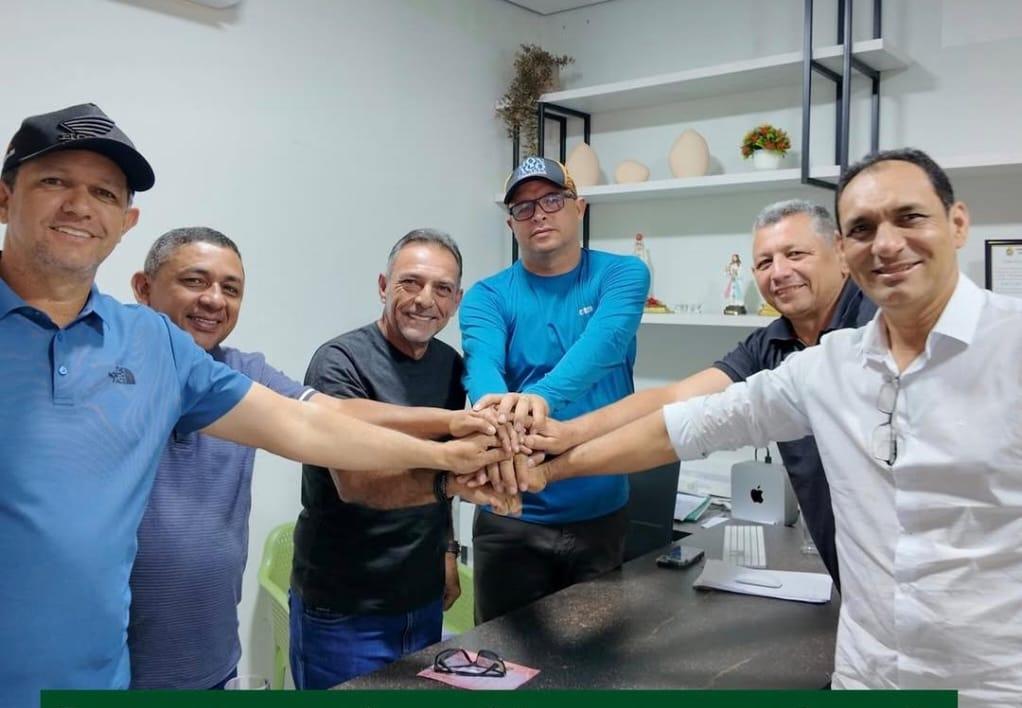 Prefeitos do Juruá se reúnem em Mâncio Lima e fortalecem aliança política