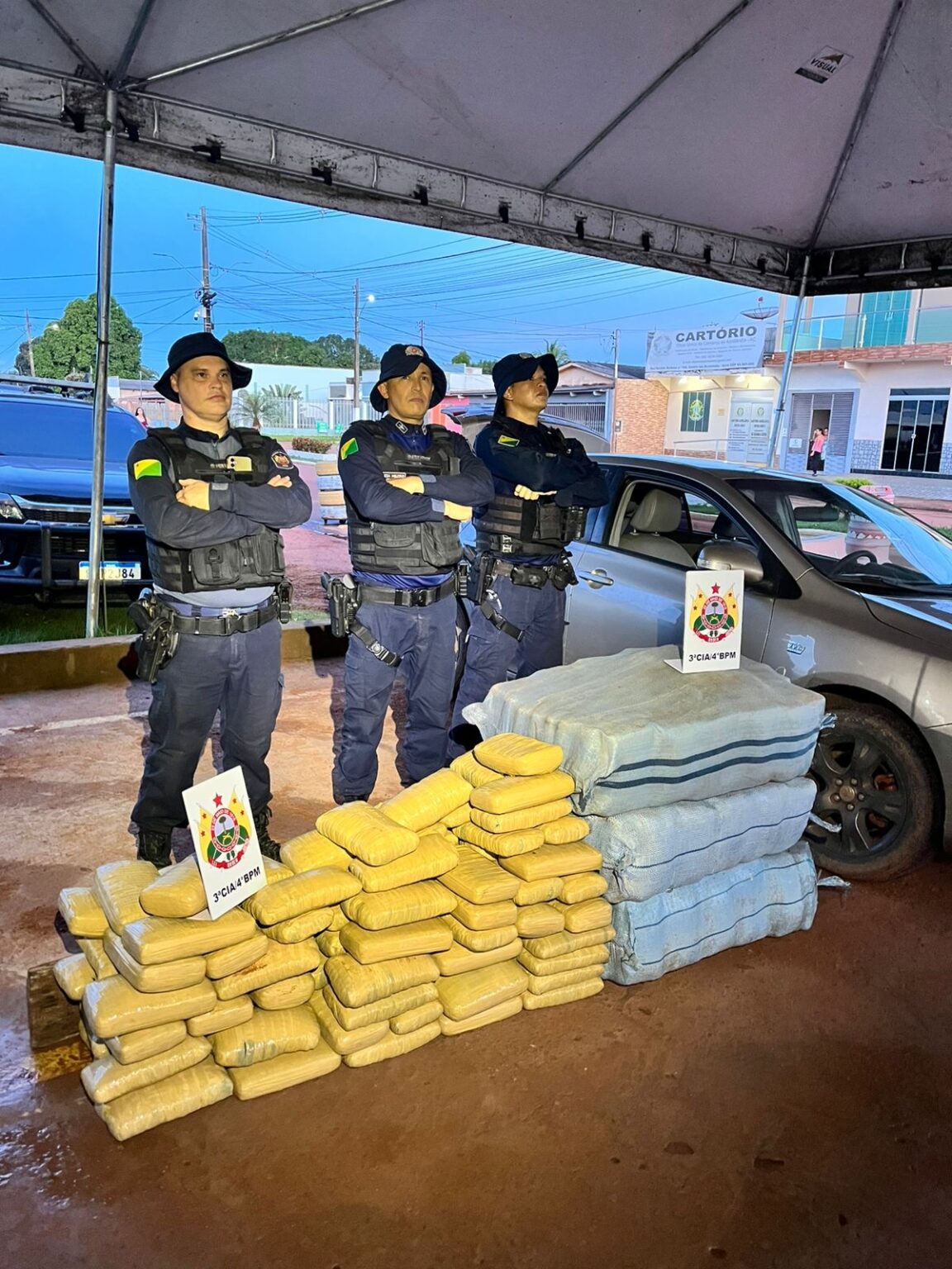 Polícia Militar apreende mais de 260 kg de droga em Acrelândia