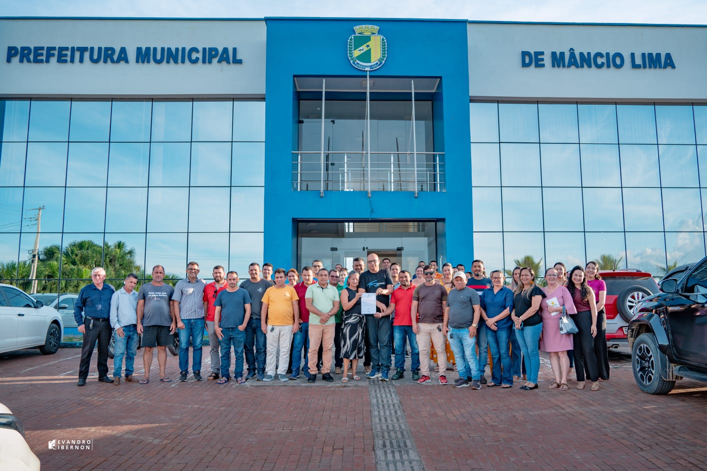 Prefeitura de Mâncio Lima assina ordem de serviço para revitalização da Praça Japiim e implantação de ponto de espera para táxis
