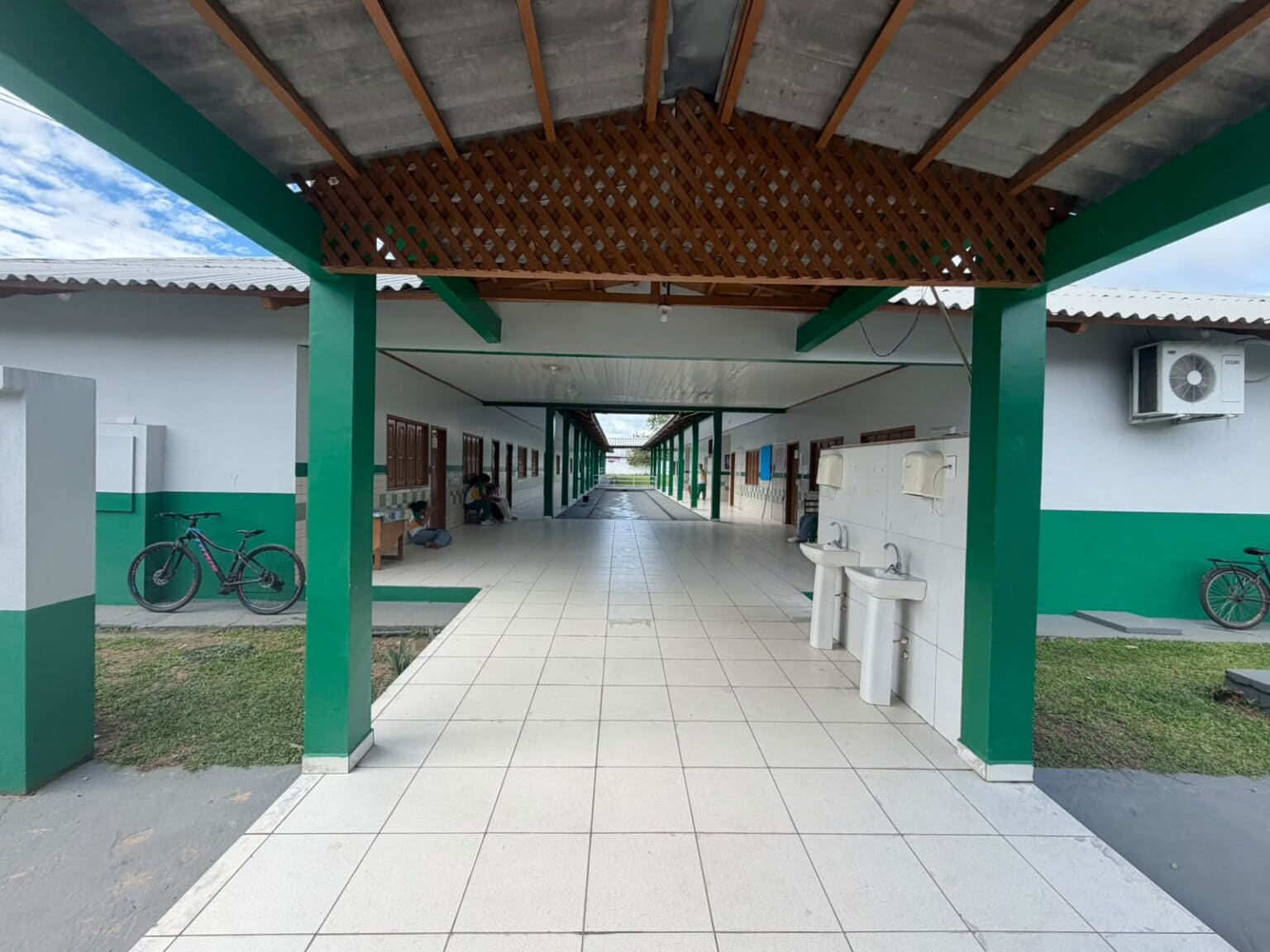 Em Mâncio Lima, Educação revitaliza Escola 1° de Maio