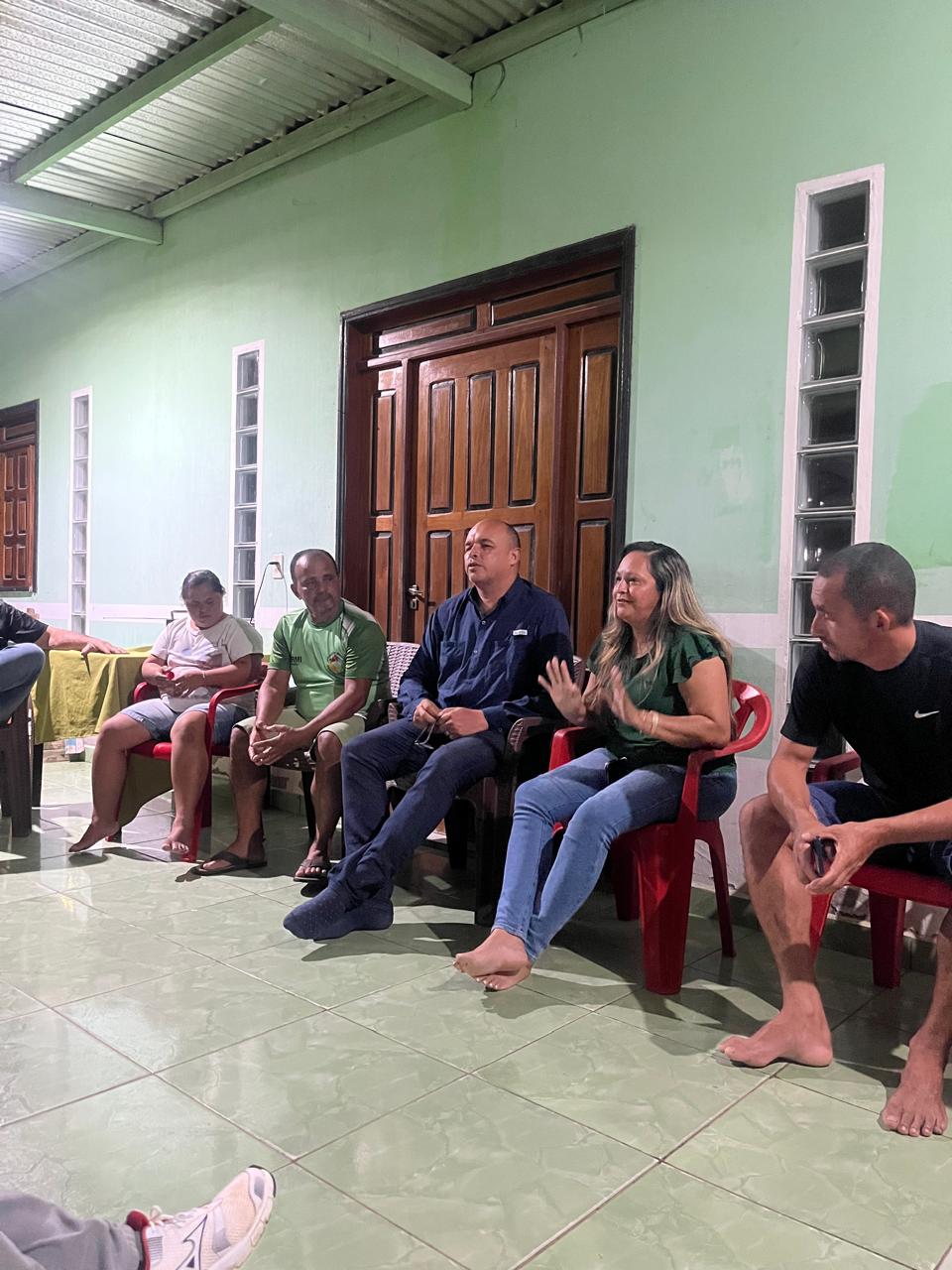 Vereadora Reziane Barros e prefeito Zé Luiz realizam reunião no Bairro Iracema e encaminham soluções para demandas da comunidade