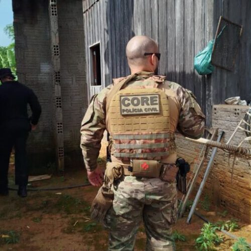 Operação nacional contra tráfico de armas prende quatro pessoas e apreende menores no Acre