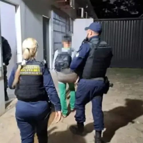 Adolescente de 13 anos é apreendido após ameaçar explodir escola e matar professora em Rio Branco