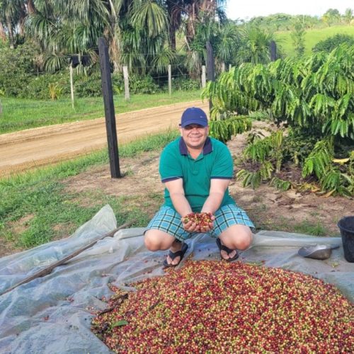 No Dia Mundial do Café, vereador Jean Almeida homenageia produtores de Mâncio Lima e reafirma apoio à agricultura familiar