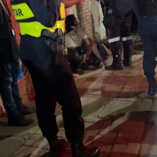 URGENTE: mulher dá à luz na entrada do Parque de Exposições durante a Expoacre 2025