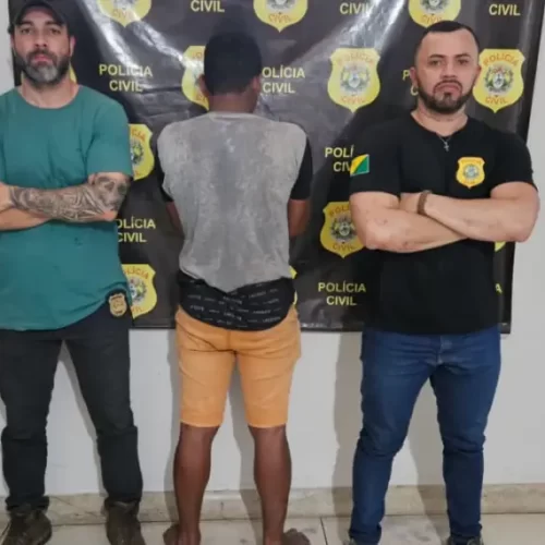 Mulher é assassinada a facadas no interior do Acre; companheiro é preso como principal suspeito