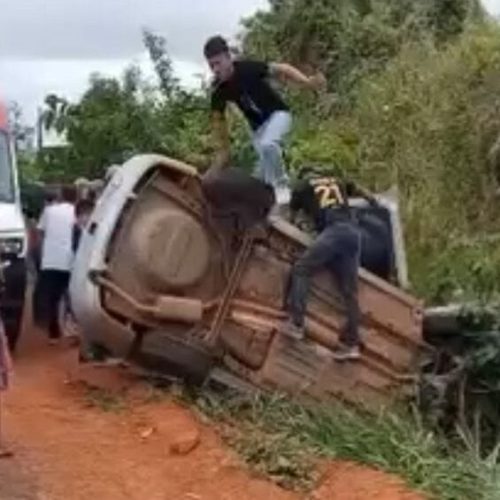 Perícia indica que carro trafegava acima de 120 km/h em acidente que matou adolescentes em Sena