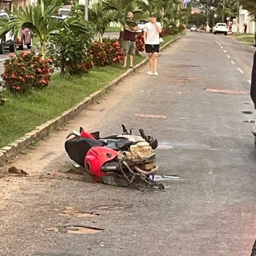 Motociclista colide com poste em Tarauacá e fica ferido; causas do acidente são investigadas