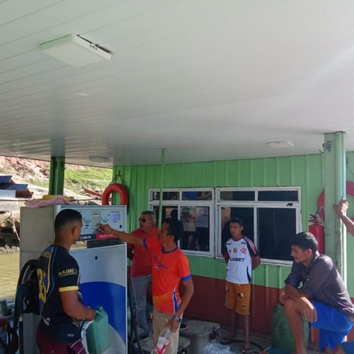 Gasolina acaba em Marechal Thaumaturgo e filas se formam nos pontões