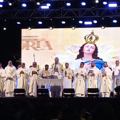 Fé e devoção marcam a última noite do novenário em Cruzeiro do Sul