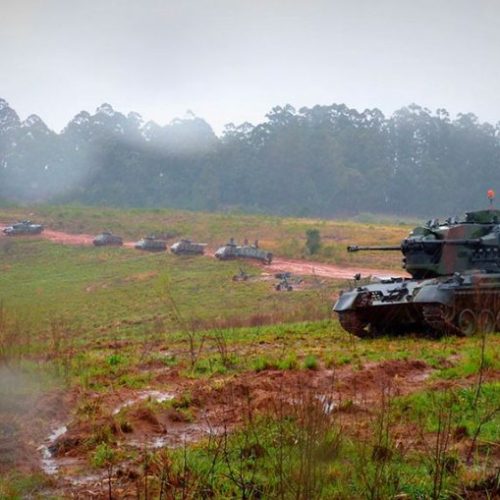 Lei autoriza doação de equipamentos do Exército brasileiro ao Paraguai