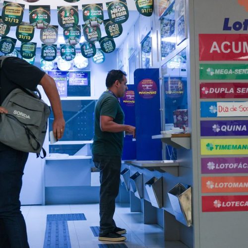 Mega-Sena acumula de novo e prêmio vai a R$ 160 milhões; veja os números sorteados