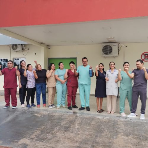 Profissionais da saúde de Mâncio Lima realizam manifestação em defesa da atualização do plano de cargos e carreiras