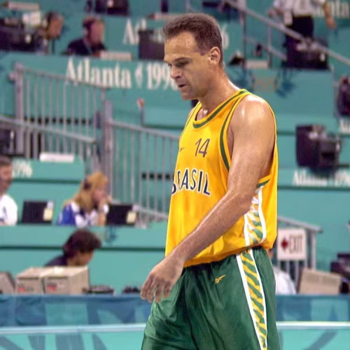 Oscar Schmidt morre aos 68 anos e deixa legado no basquete