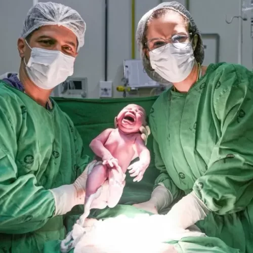 Pesando 3,09kg e com 48 centímetros, Rebeca é a primeira criança a nascer no Acre em 2026