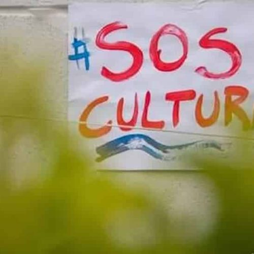 A ilusão da política cultural: gestão sem cultura em 2025