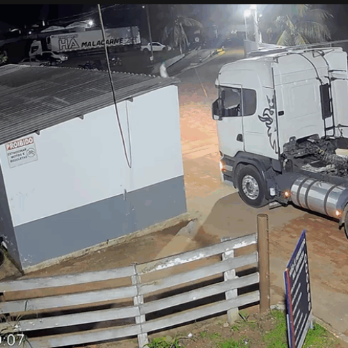 Polícia Civil do Acre apreende carga de sebo bovino avaliada em R$ 200 mil e prende suspeito por receptação e uso de documento falso