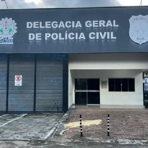 Homem de 65 anos é preso após ameaçar ex-mulher de 70 anos
