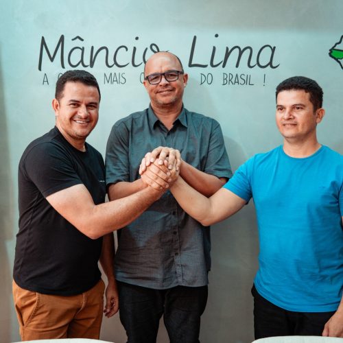 Prefeito Zé Luiz nomeia novos secretários ao lado do vice-prefeito Andinho Lima em Mâncio Lima