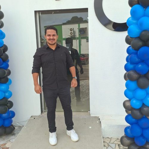 Empresário Geinison Rocha inaugura novo espaço da 81 Multimarcas no bairro Band