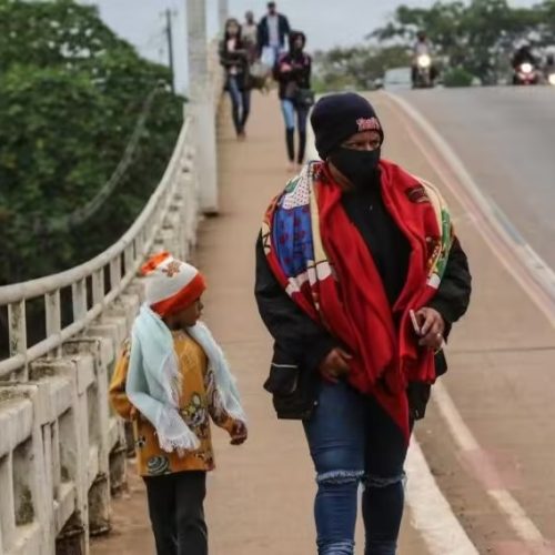 Domingo das Mães terá frio, chuva e ventania no Acre, alerta Friale
