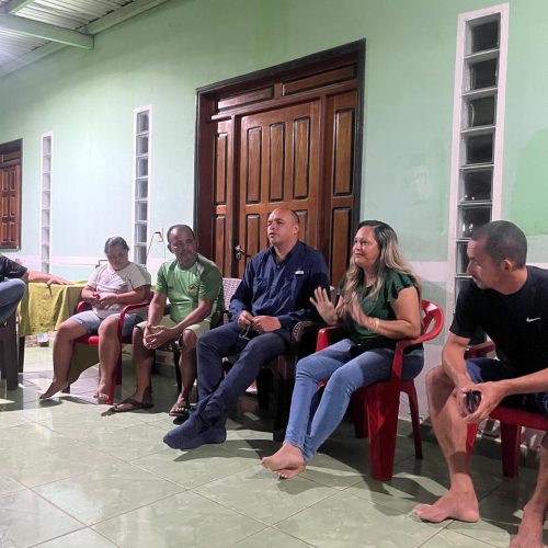 Vereadora Reziane Barros e prefeito Zé Luiz realizam reunião no Bairro Iracema e encaminham soluções para demandas da comunidade