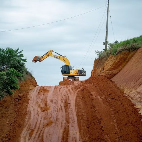 Operação Verão avança com três frentes de trabalho e recuperação de mais de 310 km de ramais em Mâncio Lima