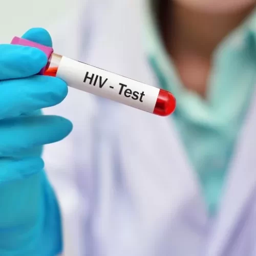 Anvisa aprova medicamento injetável semestral para prevenção do HIV no Brasil
