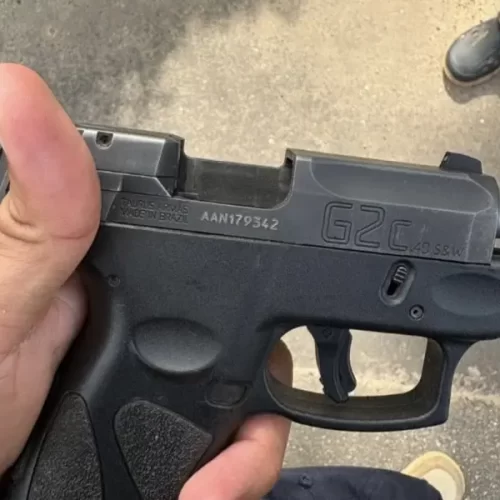 PRF prende idoso com pistola na Estrada da Variante, em Cruzeiro do Sul