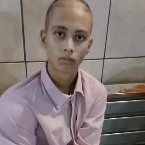 Sem tratamento no Acre, adolescente com câncer raro precisa buscar atendimento em RO