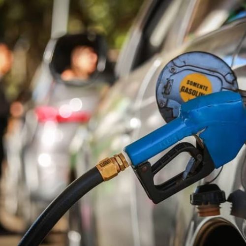 Petrobras corta preço da gasolina em 5,6% (no Acre isso nunca chega!)