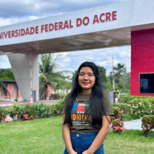 Pela 1ª vez, indígena acreana é aprovada no curso de Medicina da Ufac: ‘Levo comigo a força do meu povo’.