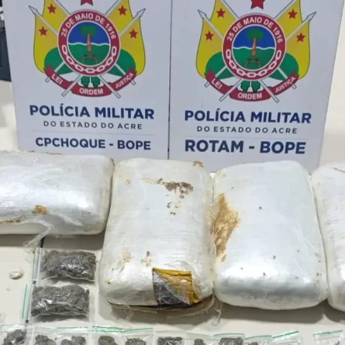 Bope apreende cinco quilos de drogas em invasão no Universitário