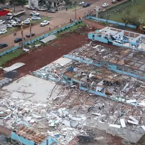 Número de feridos chega a 750 após passagem de tornado pelo Paraná