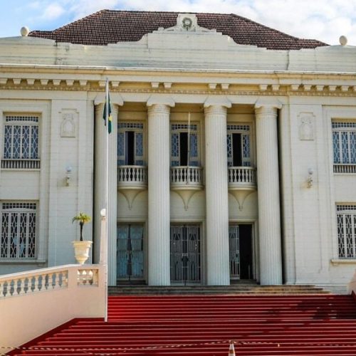 Contra tarifaço de Trump, o remédio é Compra Governamental