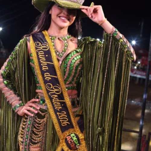 Radialista conquista título de Rainha do Rodeio da Expoacre Juruá 2026 em Cruzeiro do Sul