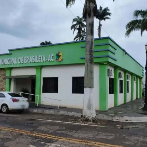 Servidores e comissionados da Câmara de Brasileia recebem reajuste de 4,18%