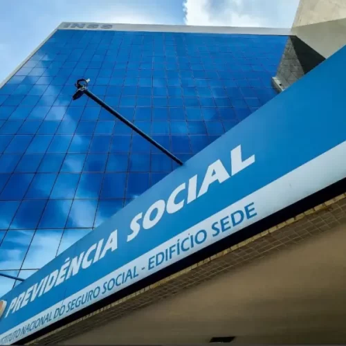 Escândalo dos descontos do INSS atinge pessoas ligadas a 6 partidos