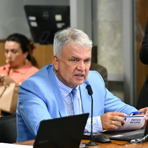 Estamos no jogo, diz Petecão