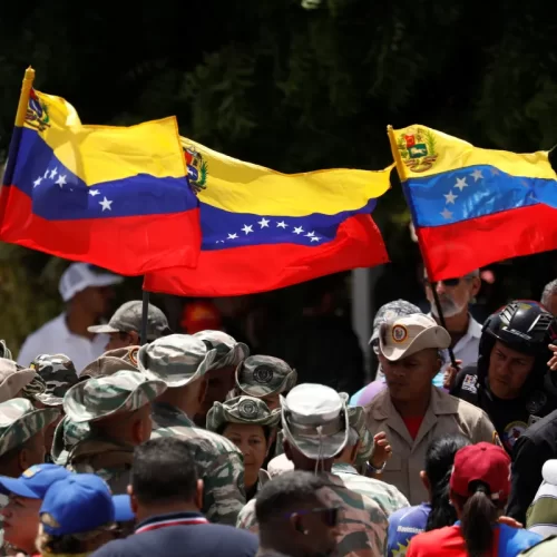 Venezuela ampliará tropas em cinco estados em meio a tensão com os EUA