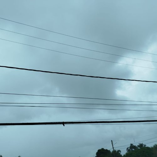 Mâncio Lima está entre os nove municípios que estão sob alerta laranja de chuvas intensas; ventos devem chegar a 100 km/h