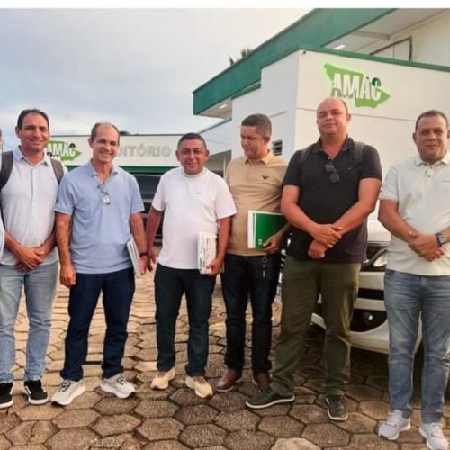 Prefeito de Mâncio Lima, Zé Luiz, Participa de Reunião Importante da AMAC