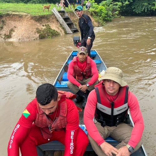 BOMBEIROS CONCLUEM BUSCAS EM ÁREA DE SELVA, EM PORTO WALTER.