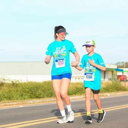 Lucas, de 9 anos, emociona ao concluir 5 km na Corrida Pró Autismo em Cruzeiro do Sul