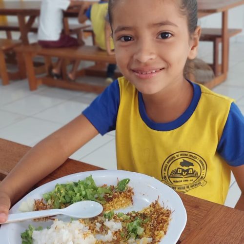 Merenda escolar de qualidade rende elogios à Prefeitura e à Secretaria de Educação de Mâncio Lima