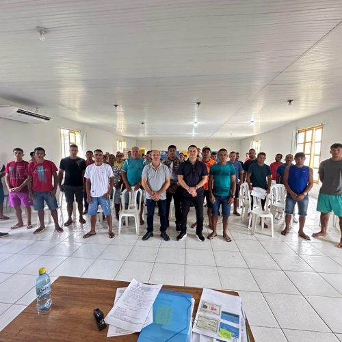 Prefeitura de Mâncio Lima reforça diretrizes com barqueiros do transporte escolar fluvial